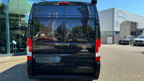 Complete Camperbus – Pössl camper Automaat met dakairco