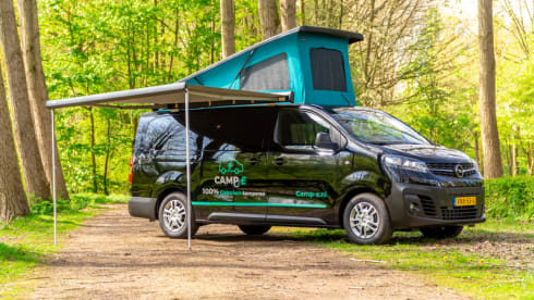 Fully electric bus camper⚡ travel sustainably through Europe