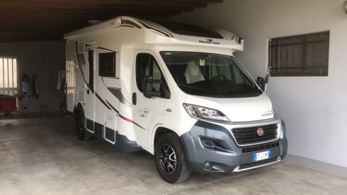 Piccolino – Travel comfortably and safely in a small camper.