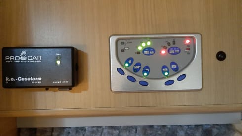 Fijne ruime camper 2 tot 6 persoons