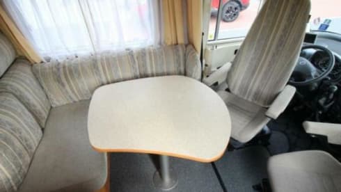 Hymmie – 4 person Hymer integrated from 2007 (air conditioning)