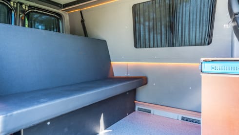 Mooie buscamper – 7p Mercedes-Benz campervan uit 2013