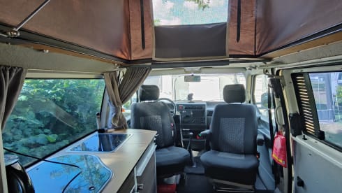 Spacious VW T4, ready to move in and self-sufficient! -> 5 star reviews!