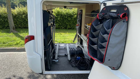 Vrijheid op wielen – Powerful luxury Hymer Mercedes camper semi-integrated from 2019