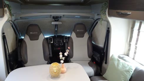 Coast Roller  – 4p Chausson semi-integrated uit 2016