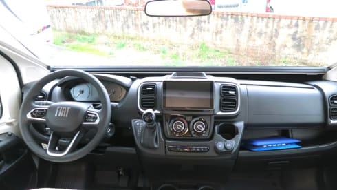 P 745 GLG – MCLOUIS MC4 273 Ford