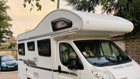 Milo  – 4 berth Peugeot alcove from 2013