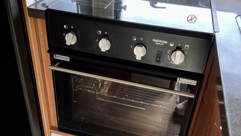 5 person Adria matrix 680 SP half integral camper