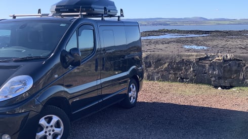 VangelaCampervan – 2 berth Renault Trafic auto campervan close to Edinburgh Airport 