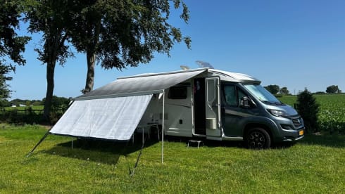 2p Knaus semi-integrated uit 2016