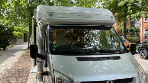 2p Hymer T672CL semi-integrated from 2009
