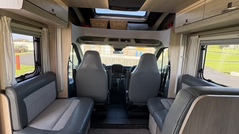 Nansi  – Compass 196 Camper da 6 posti letto 
