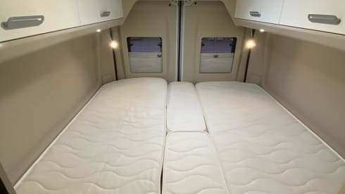 Nr. 9 – Rimor van single beds