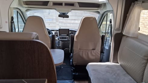 Benimar Cocoon 463 – 4p Benimar semi-integrated uit 2022
