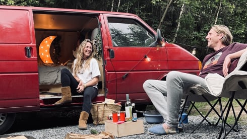 Rooie – 2p Volkswagen bus uit 1998