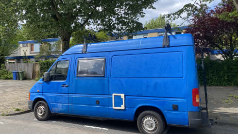 Blauwe Bussie  – 2p Volkswagen bus uit 2001