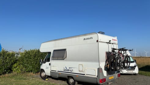 Bessie – Cosy, solid camper