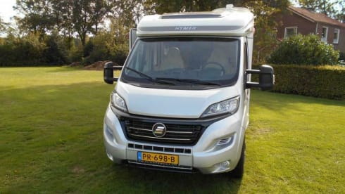 Beemster 7 – Hymer, 2 person camper, automatic with many options
