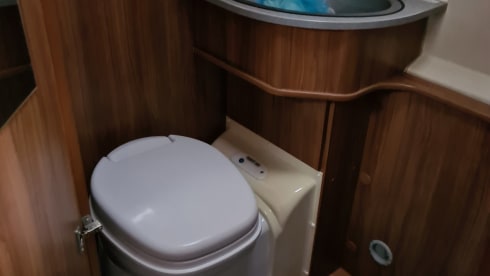 Cozy strong Pössl bus camper, fully equipped!