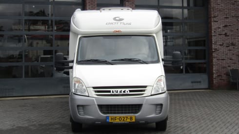 4p Giottiline semi-integrated uit 2009