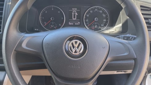 Annie – 2019 Volkswagen T6 FULLY EQUIPPED Campervan!