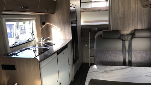 Elvis – Dethleffs camper with lots of space