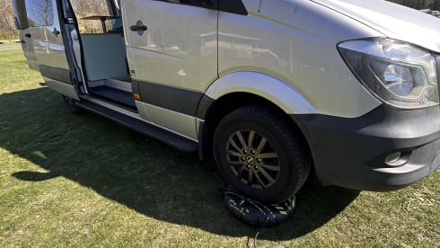 Compact, tough and adventurous. Tailor-made comfort