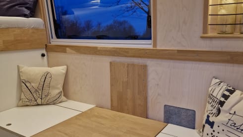 Erwin – Voll ausgestatteter Camper für 3 Leute 