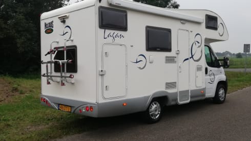 McLouis Lagan Alcove camper from 2008