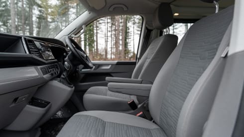 Hamish – VW California Surf | High Spec & Ultimate Comfort! 🚐✨