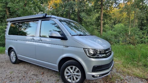 Zilveren Zwerver – Volkswagen camper (2018) - automatic 