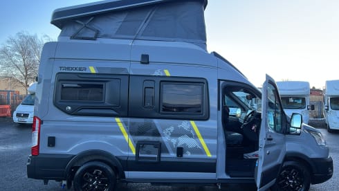 VanCation – Campervan Ford a 4 posti letto dal 2024