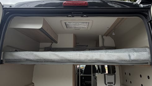 Sunlight Cliff Adventure 601  – Campervan 