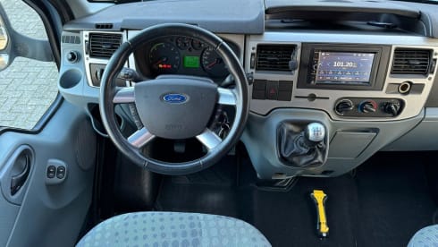 Relax – 2p Ford semi-integrated uit 2008