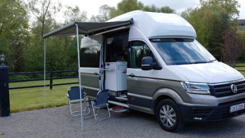 VW Grand California – 4 berth Volkswagen campervan 2024
