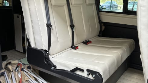 Horizon – 4p Westfalia campervan from 2024