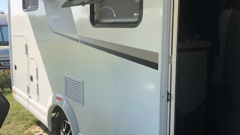 'Almost' new KNAUS VAN I 650 MEG.