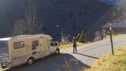 Narrow Hymer, practical and very complete