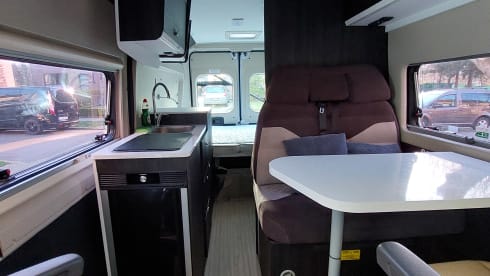 Benni – Bus camper built in 2021 for rent in Kontich.
