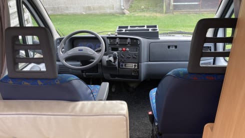 Comfortable 4p Dethleffs camper - 2001
