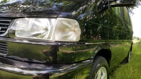 Black Pearl – Go on an unforgettable road trip with this luxury VW T4 Westfalia