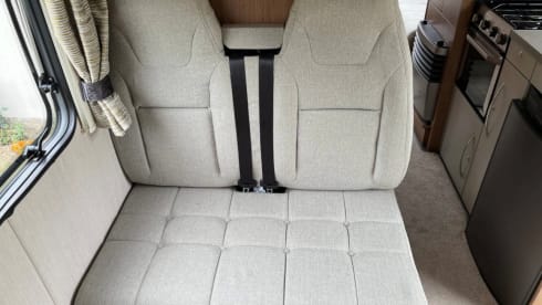 Annie T – 6 berth Autotrail alcove from 2018