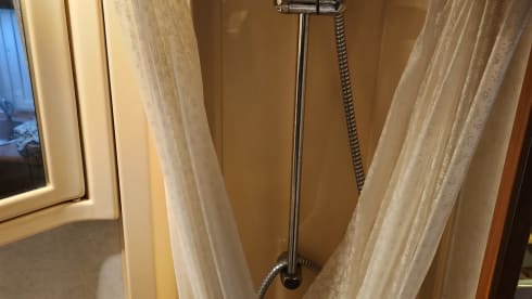 Louna  – Comping car 