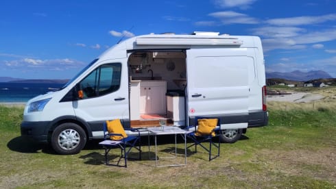 Morag McSporran – Cosy 2 Person Highlands & Islands Campervan
