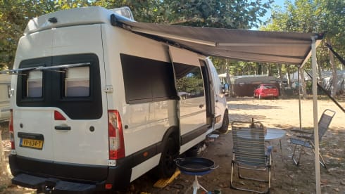 Buscamper – 2 person Renault bus from 2019