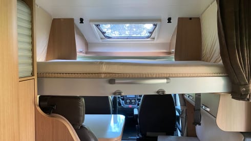 Beautiful 4 person semi-integral camper