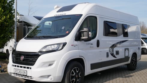 Chausson 5, bus camper 6 meters with bunk bed