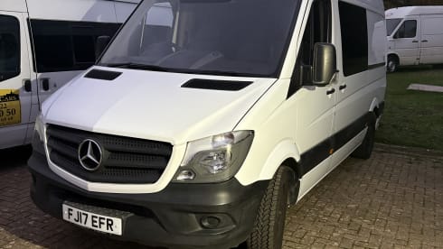 Panda  – 6 berth Mercedes-Benz campervan from 2017