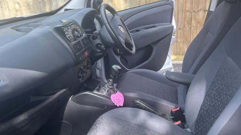 Mini moo – 2014 Fiat doblo 3 birth campervan