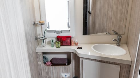 Brand new 2022 luxury Elnagh T-loft for 5 p